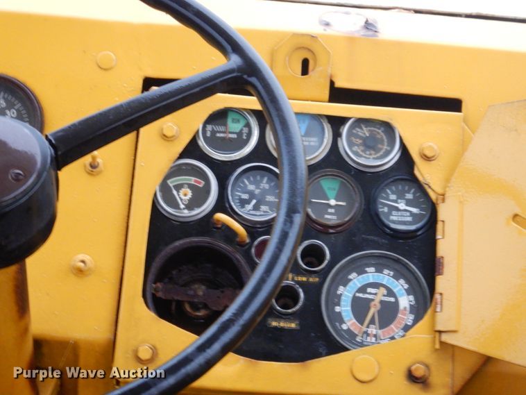 image for item FK9254 International 433  conventional scraper