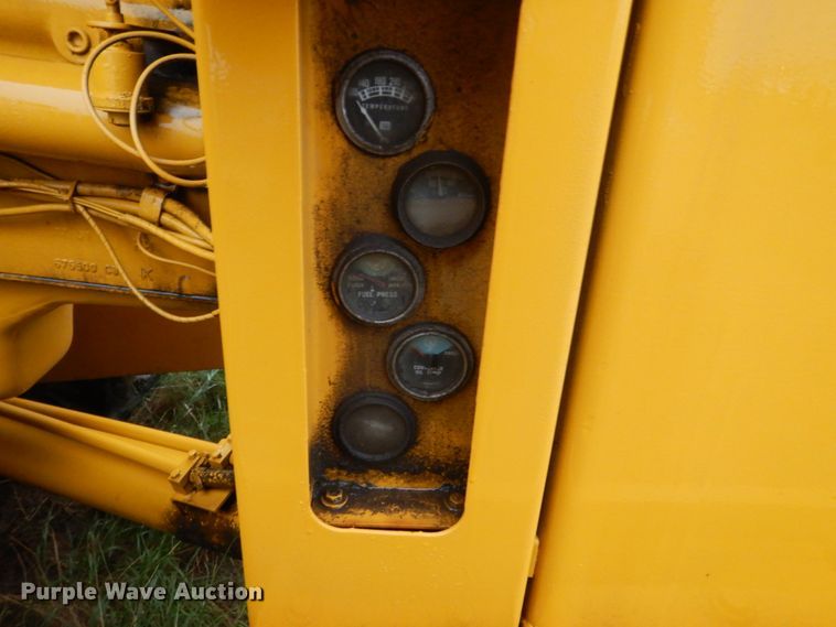 image for item FK9254 International 433  conventional scraper