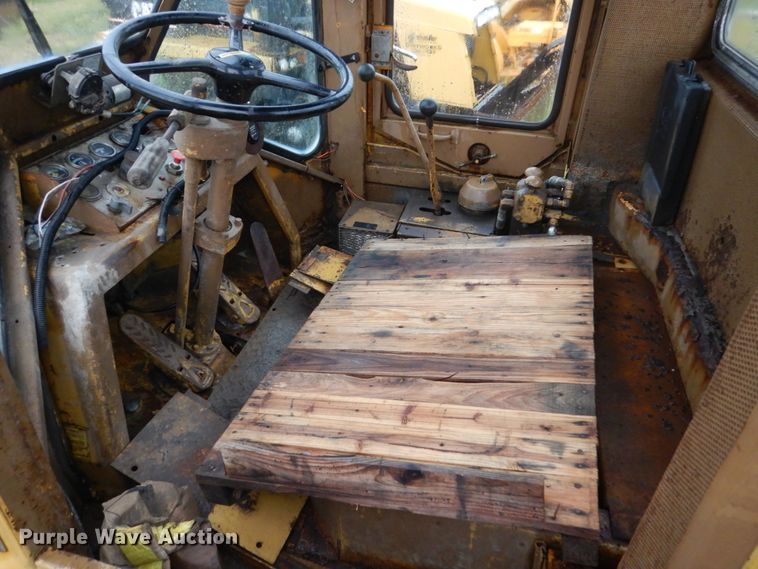 image for item FK9255 1973 Caterpillar 814  wheel dozer