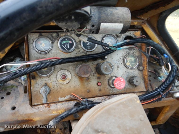 image for item FK9255 1973 Caterpillar 814  wheel dozer