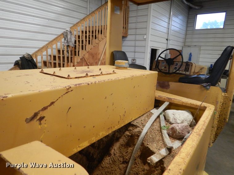 image for item FK9256 Hyster C530A  pneumatic roller