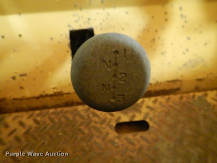 image for item FK9256 Hyster C530A  pneumatic roller