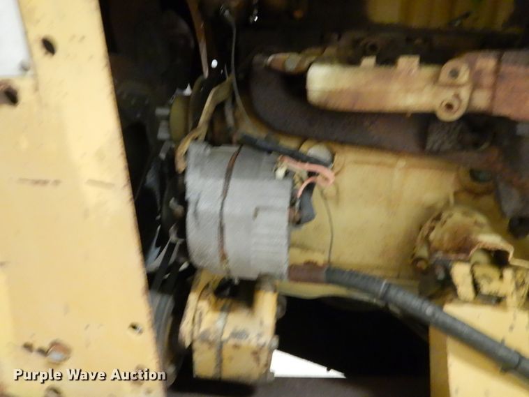 image for item FK9256 Hyster C530A  pneumatic roller