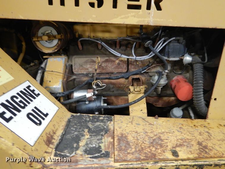 image for item FK9256 Hyster C530A  pneumatic roller