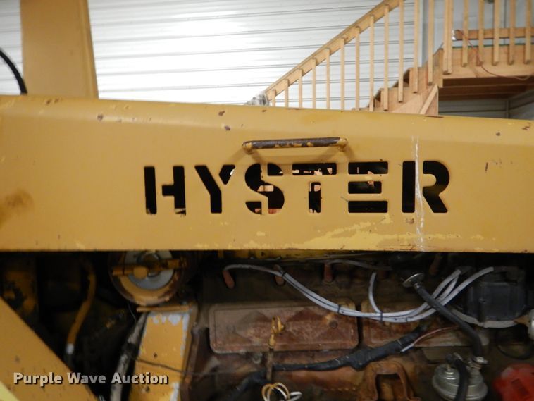 image for item FK9256 Hyster C530A  pneumatic roller