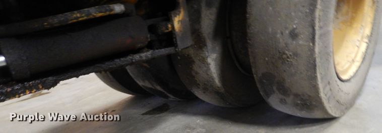 image for item FK9256 Hyster C530A  pneumatic roller