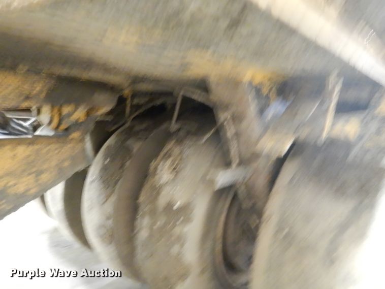 image for item FK9256 Hyster C530A  pneumatic roller