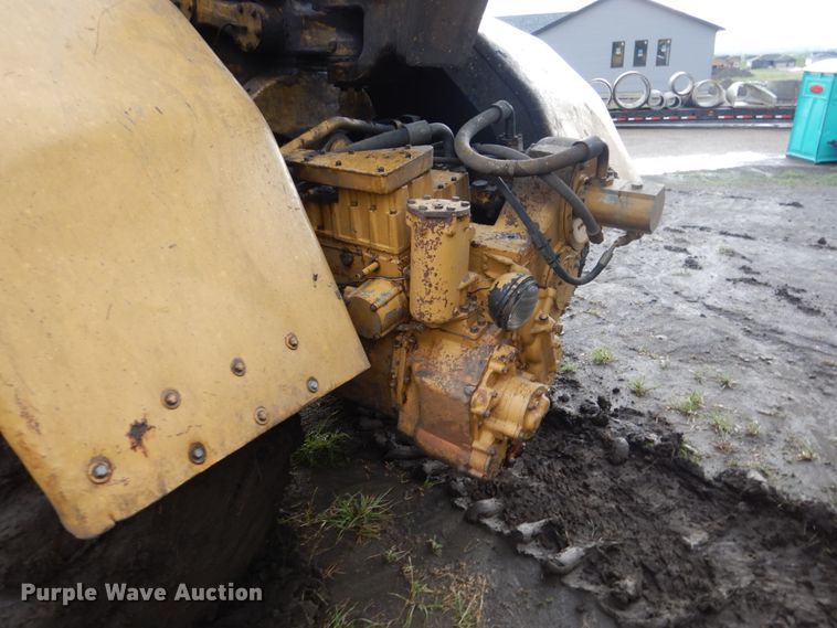 image for item FK9257 1981 Caterpillar 627B  conventional scraper