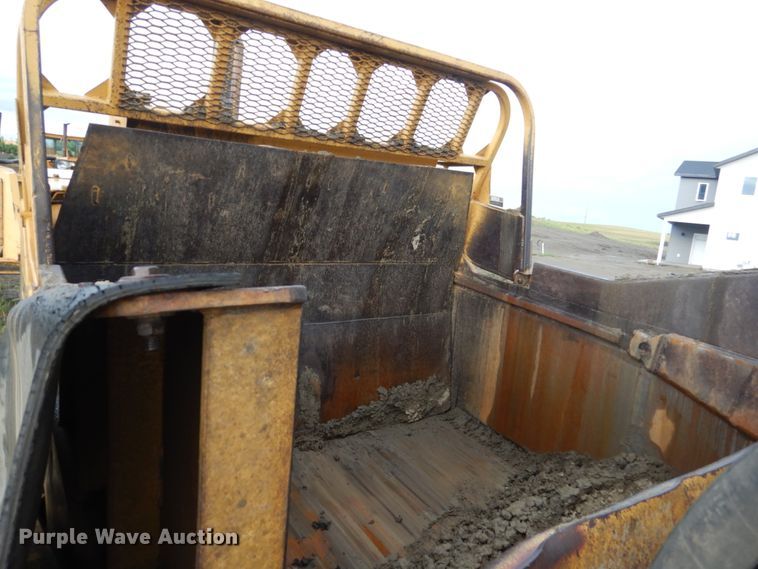 image for item FK9257 1981 Caterpillar 627B  conventional scraper