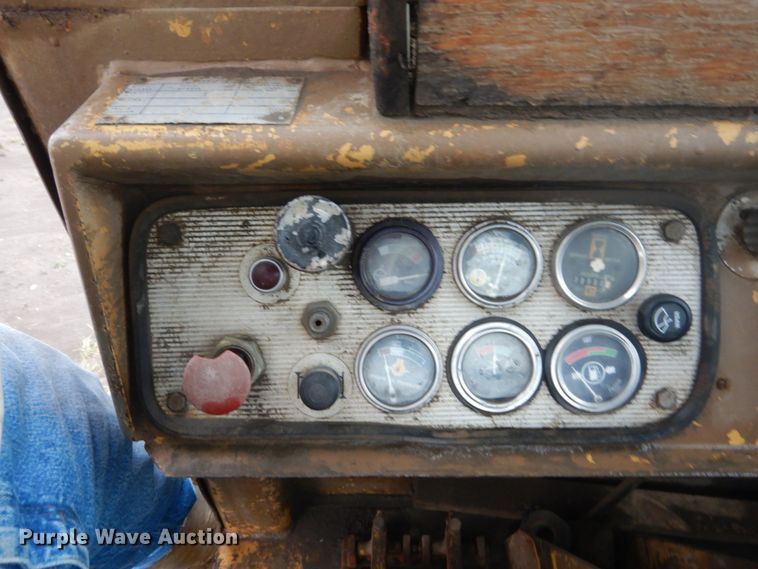 image for item FK9257 1981 Caterpillar 627B  conventional scraper