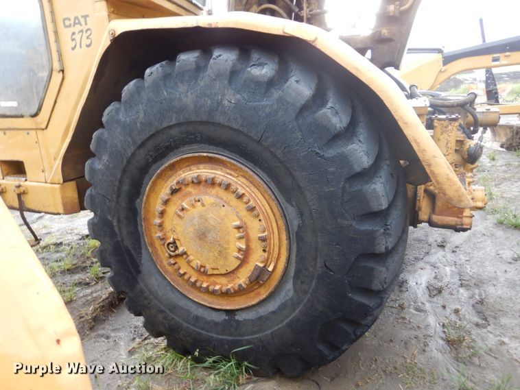 image for item FK9257 1981 Caterpillar 627B  conventional scraper