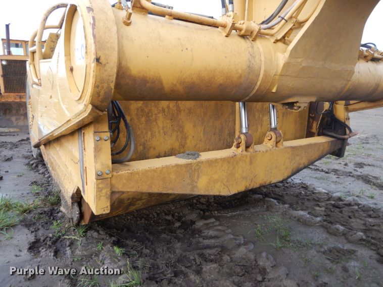 image for item FK9258 1975 Caterpillar 627B  conventional scraper
