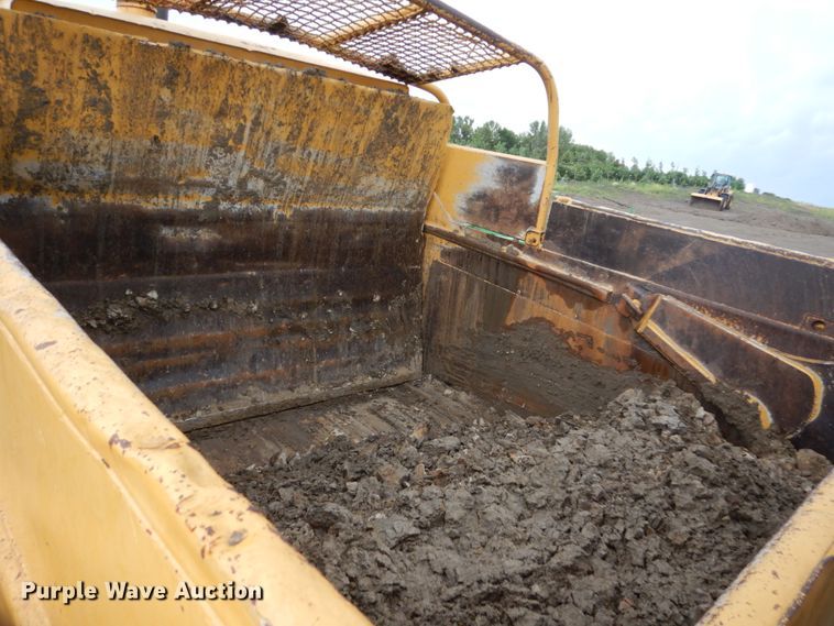 image for item FK9258 1975 Caterpillar 627B  conventional scraper