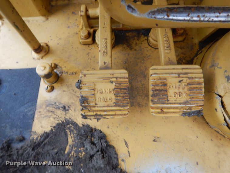 image for item FK9258 1975 Caterpillar 627B  conventional scraper