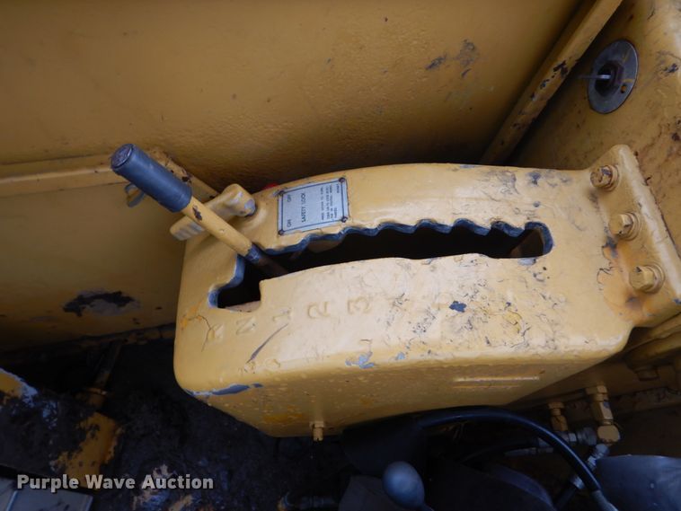 image for item FK9258 1975 Caterpillar 627B  conventional scraper