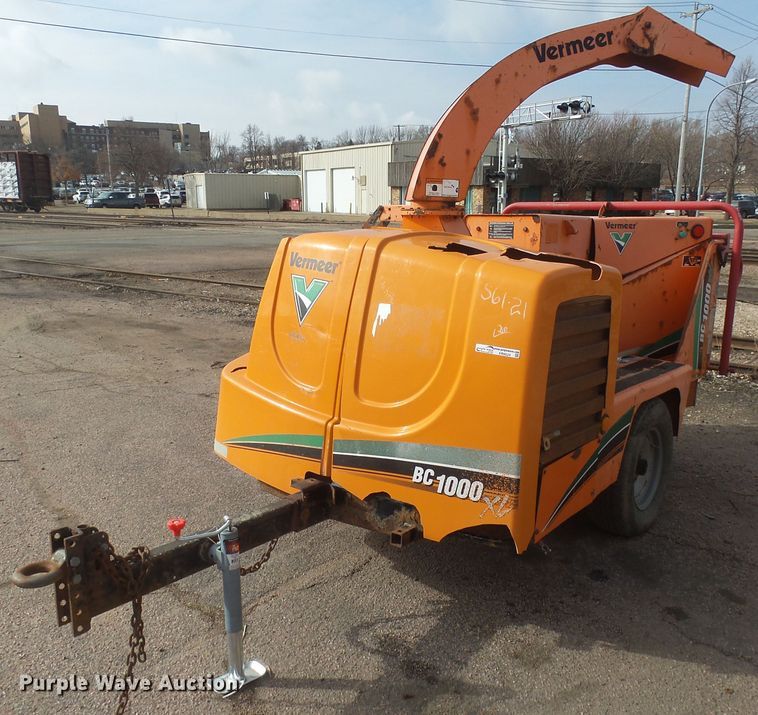 image for item FR9524 Vermeer BC1000XL wood chipper