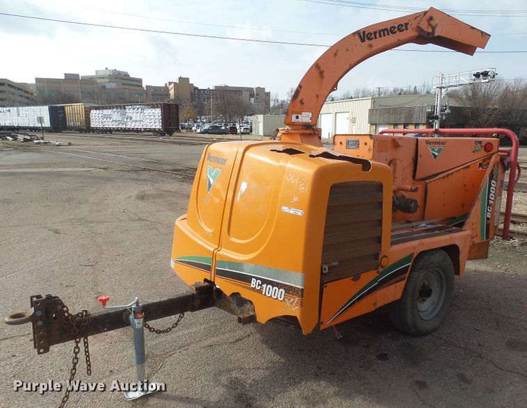image for item FR9524 Vermeer BC1000XL wood chipper