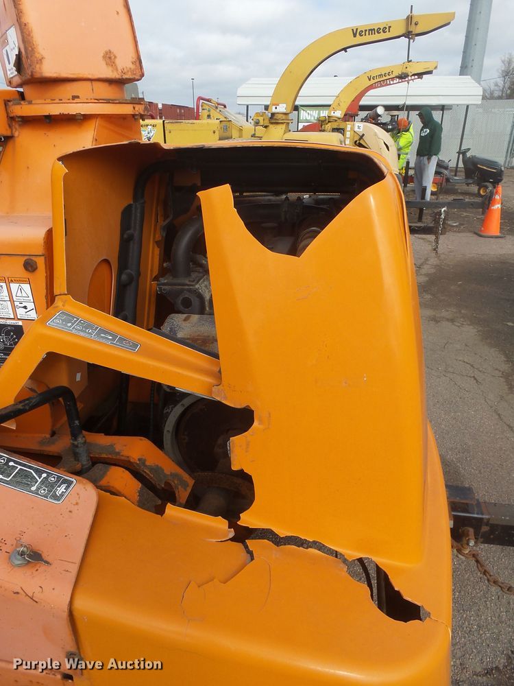 image for item FR9524 Vermeer BC1000XL wood chipper
