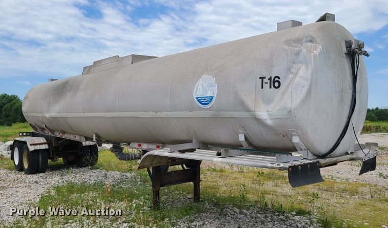 image for item FX9514 1984 VIM tank trailer