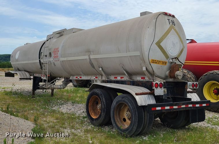 image for item FX9514 1984 VIM tank trailer