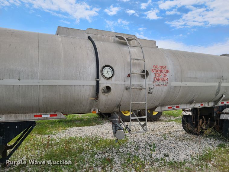 image for item FX9514 1984 VIM tank trailer