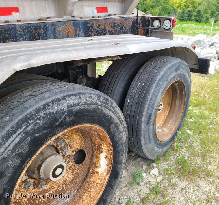 image for item FX9514 1984 VIM tank trailer