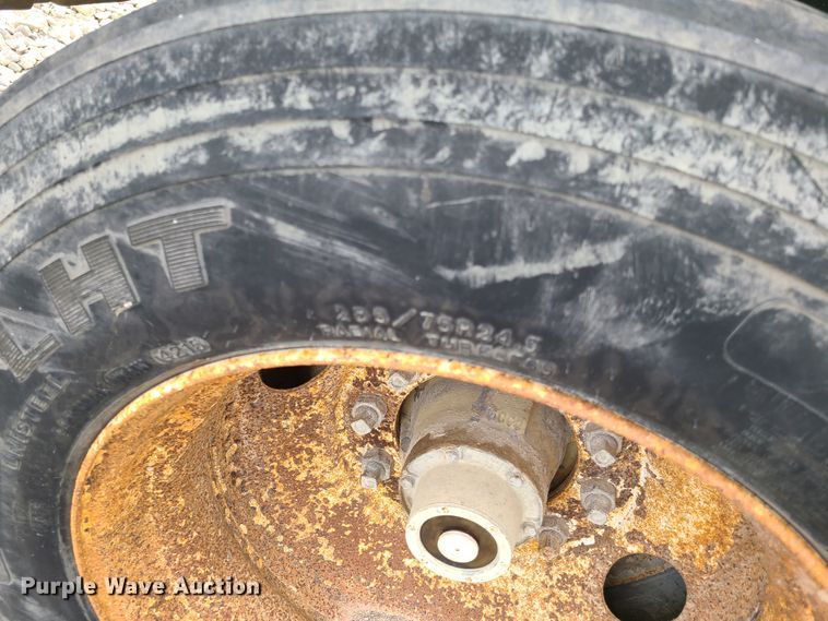 image for item FX9514 1984 VIM tank trailer