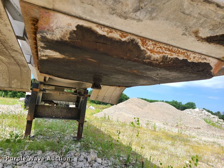 image for item FX9514 1984 VIM tank trailer