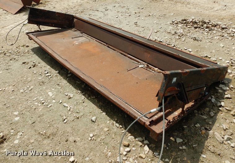 image for item FY9147 Tommy Gate 9116LND end gate lift