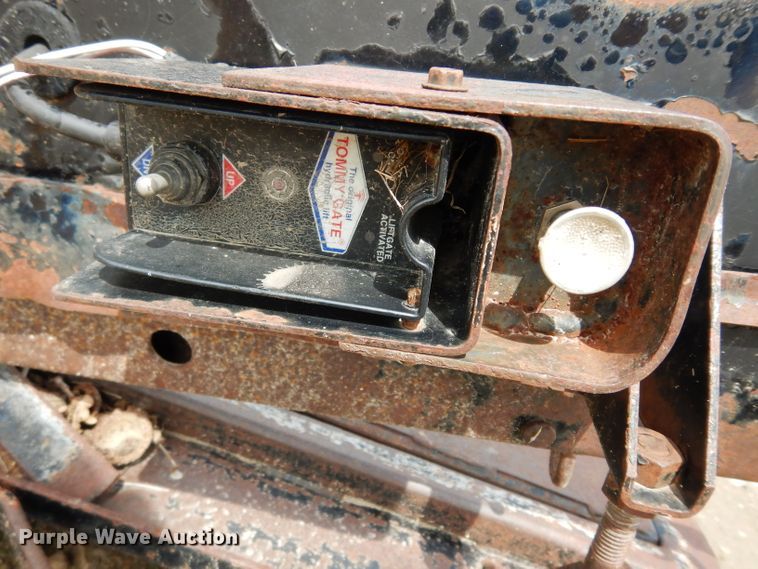 image for item FY9147 Tommy Gate 9116LND end gate lift