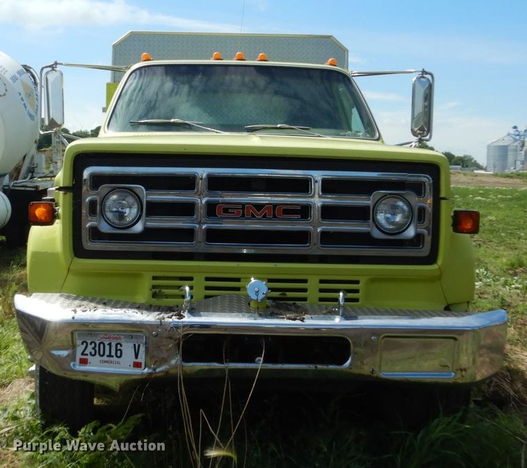 image for item GA9139 1978 GMC 6500  pumper fire truck