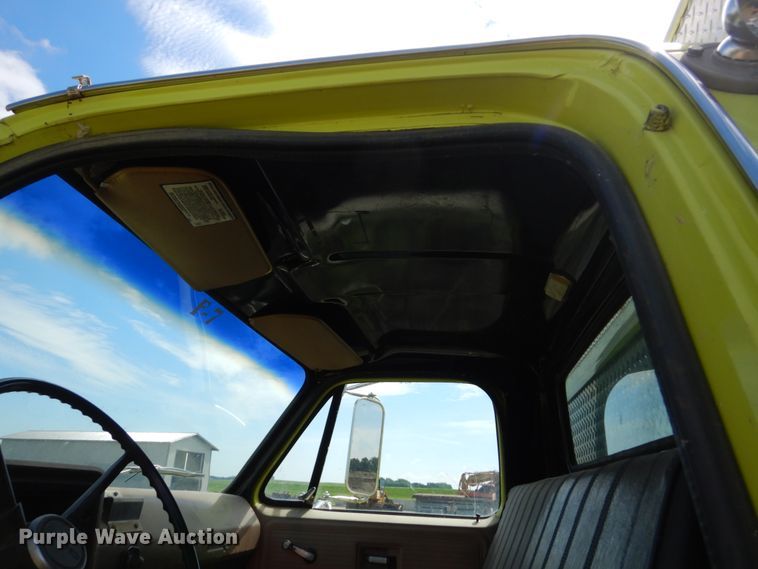 image for item GA9139 1978 GMC 6500  pumper fire truck