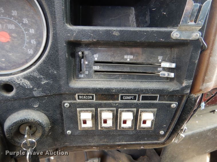 image for item GA9139 1978 GMC 6500  pumper fire truck