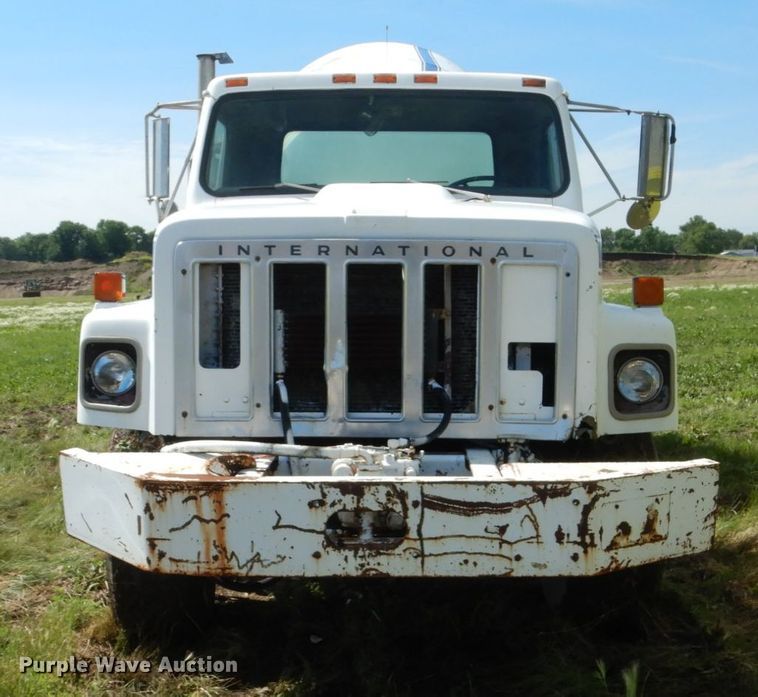 image for item GA9140 1978 International 2654  ready mix truck