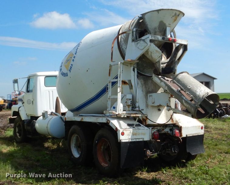 image for item GA9140 1978 International 2654  ready mix truck