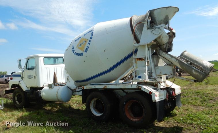 image for item GA9140 1978 International 2654  ready mix truck