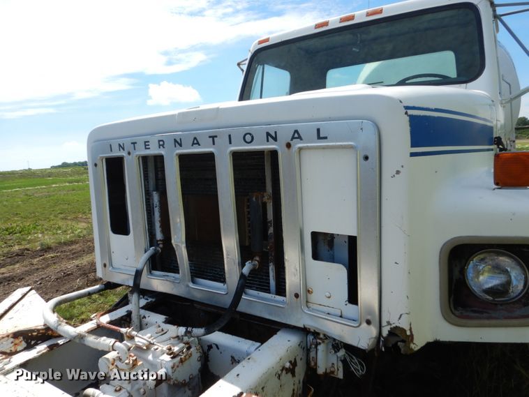 image for item GA9140 1978 International 2654  ready mix truck