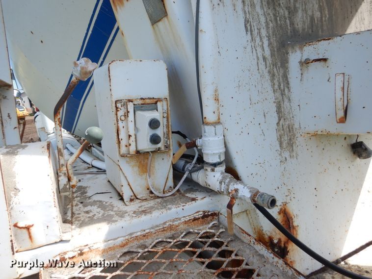 image for item GA9140 1978 International 2654  ready mix truck