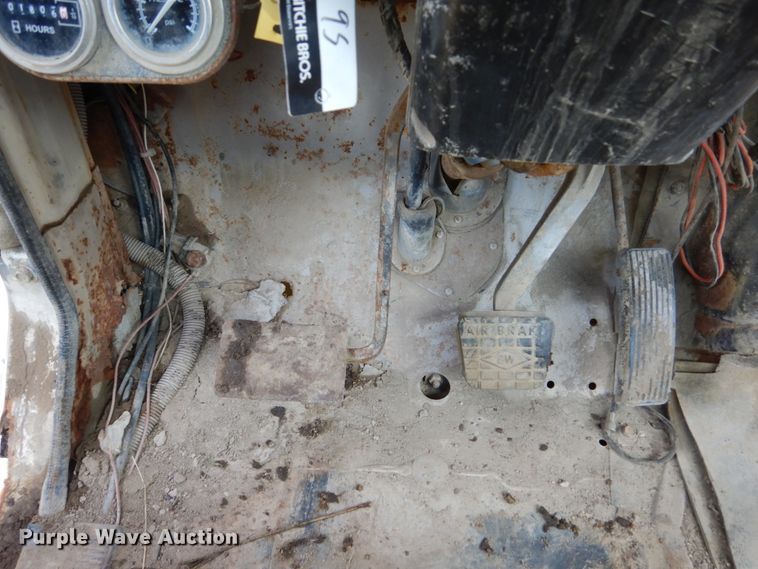 image for item GA9140 1978 International 2654  ready mix truck