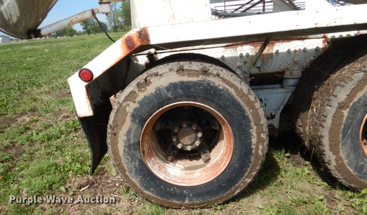 image for item GA9140 1978 International 2654  ready mix truck