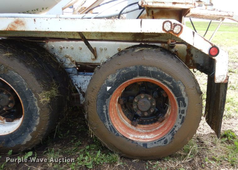 image for item GA9140 1978 International 2654  ready mix truck
