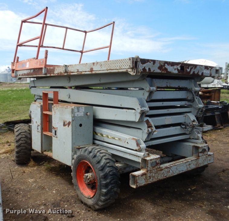 image for item GA9147 Skyjack SJ8841  scissor lift