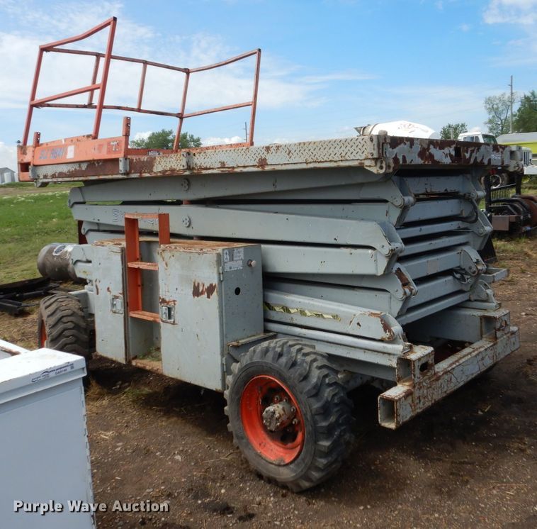 image for item GA9147 Skyjack SJ8841  scissor lift