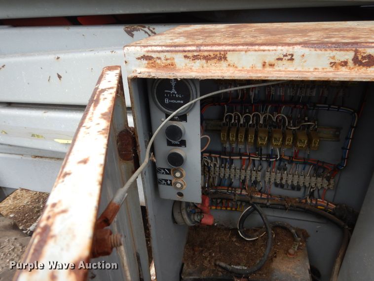 image for item GA9147 Skyjack SJ8841  scissor lift