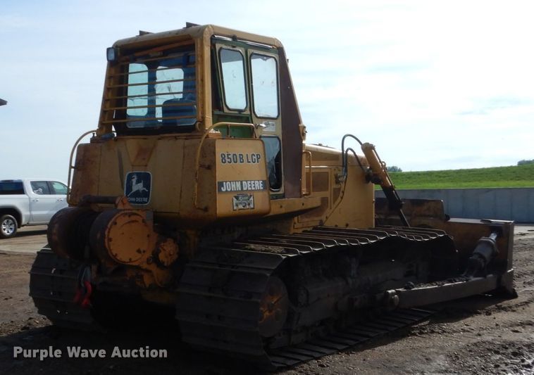 image for item GA9151 1995 John Deere 850B LGP  dozer