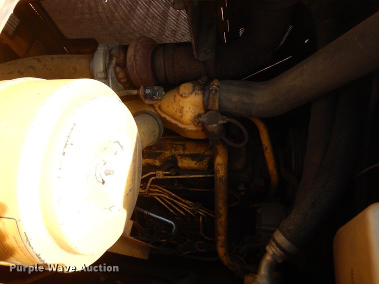 image for item GA9151 1995 John Deere 850B LGP  dozer