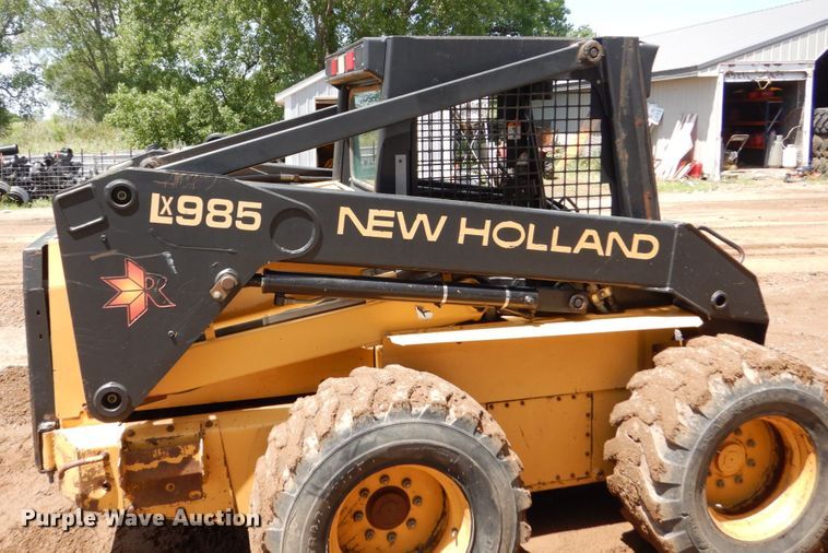 image for item GA9154 1999 New Holland LX985  skid steer loader