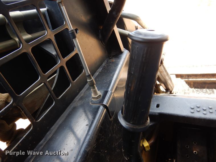 image for item GA9154 1999 New Holland LX985  skid steer loader