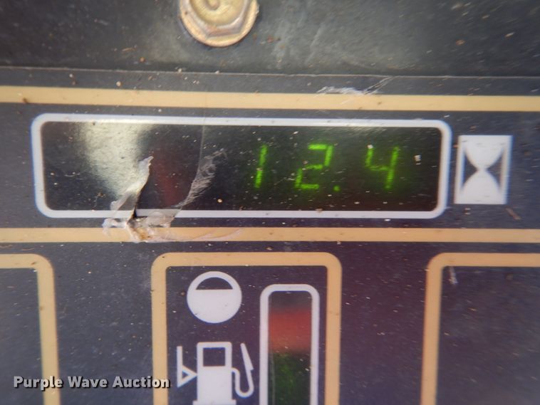 image for item GA9154 1999 New Holland LX985  skid steer loader