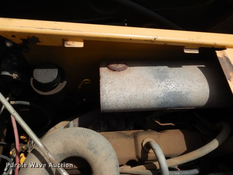 image for item GA9154 1999 New Holland LX985  skid steer loader